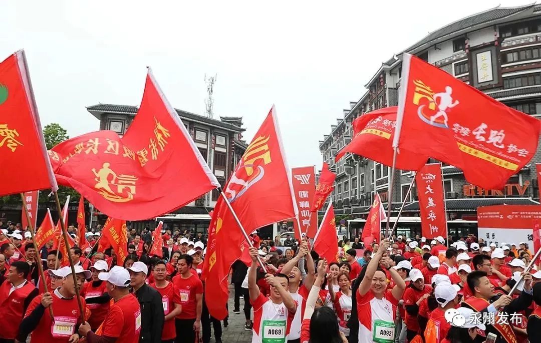 世界举重冠军多少钱_举重世锦赛冠军_举重世界冠军乐茂盛